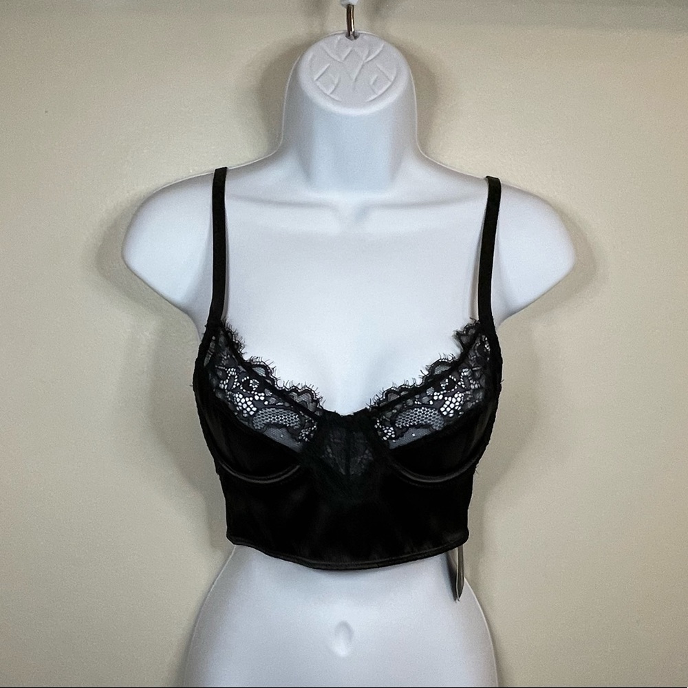 Fashion Nova Black lace corsets top